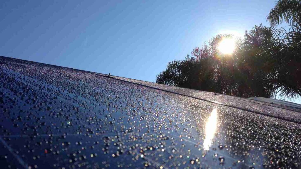 Do solar panels work in bad weather?